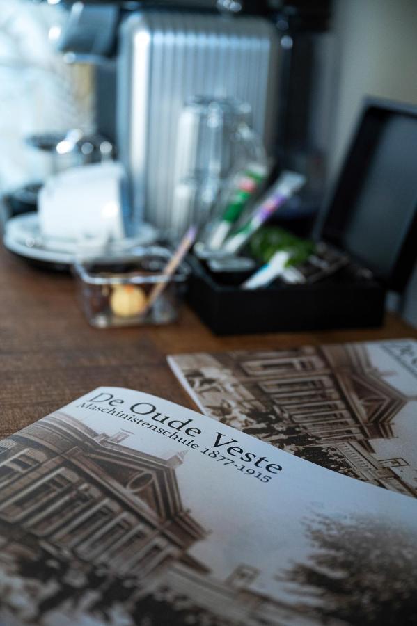 Boutique Hotel De Oude Veste 헬레보에스루이스 외부 사진